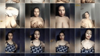 بنوتة قمر دخلت اوضتها تقلع ملط وتفرج حبيبها جسمها وتلعب